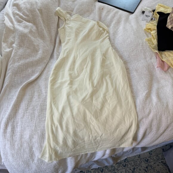 Superdown Jillian Asymmetric Midi Dress - White - Picture 4 of 5